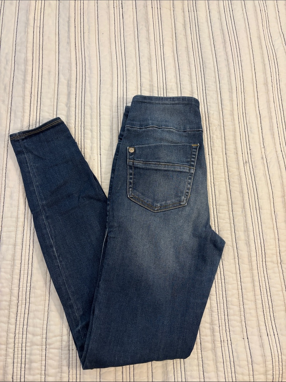 Rock & Republic Midnight Blue Skinny Jeans